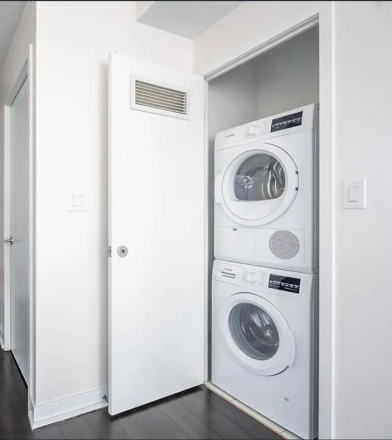 Modern Apartment Downtown Toronto 0*,  Canada