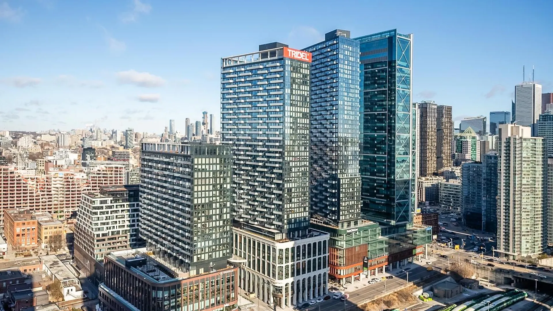 Modern Apartment Downtown Toronto