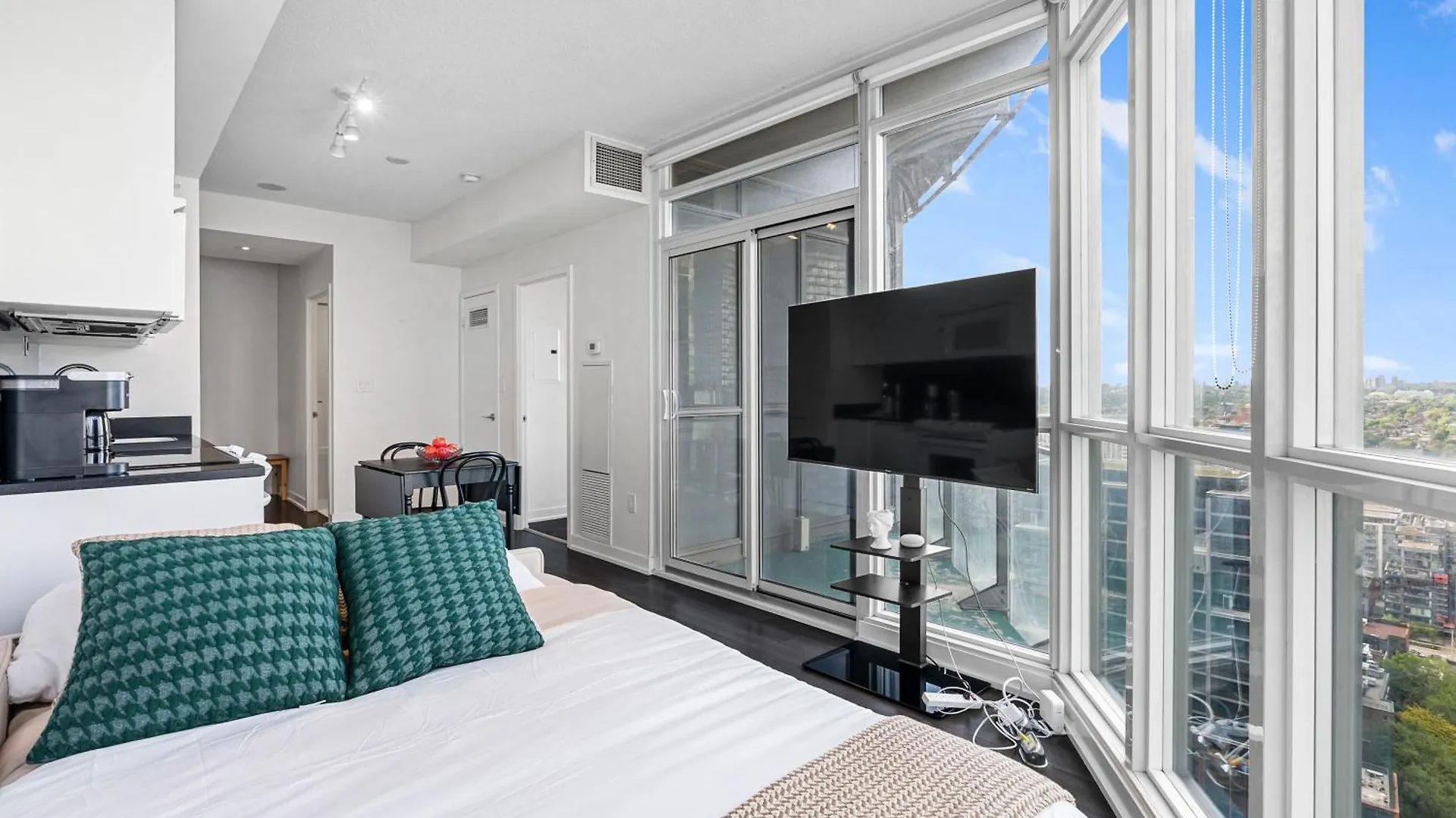 Modern Apartment Downtown Toronto Kanada